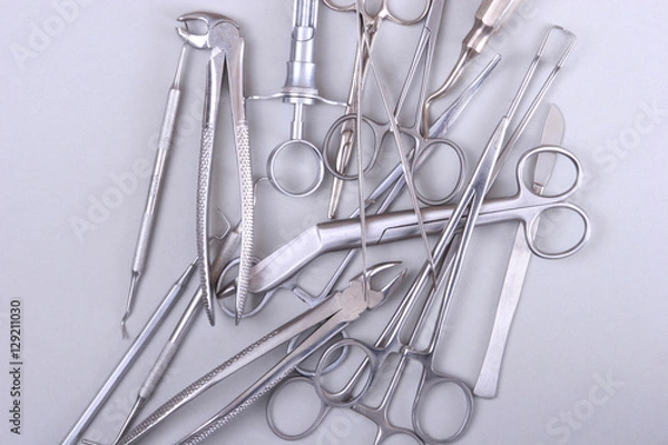 Obraz Medical instruments in a steel tray