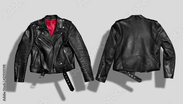 Fototapeta Klasyczna czarna skórzana kurtka motocyklowa z jedwabną czerwoną podszewką wystrzeloną z przodu iz tyłu na białym tle