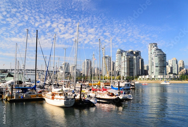 Fototapeta カナダ・バンクーバーのハーバーとビル群
