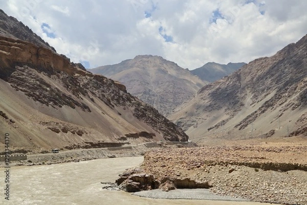 Obraz インド　ラダック　ラマユル　