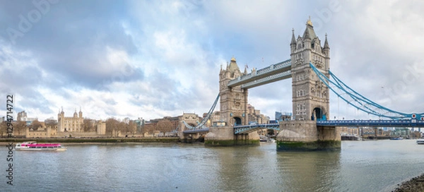Fototapeta Panoramic picture of  London Tower Bridge Over the River Thames