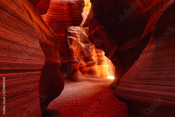 Obraz antelope canyon sunray in arizona near page - travel concept
