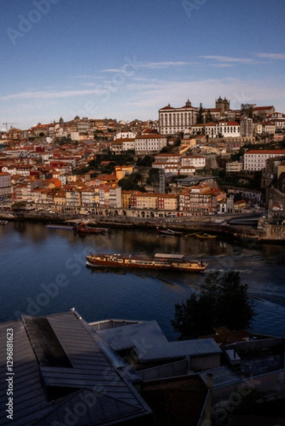 Fototapeta An amazing  view of the Douro River in Porto, Portugal, showcasing the city’s historic architecture