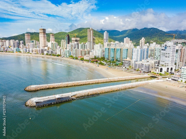 Obraz Itapema - aerial view of the beach and the piers of Itapema