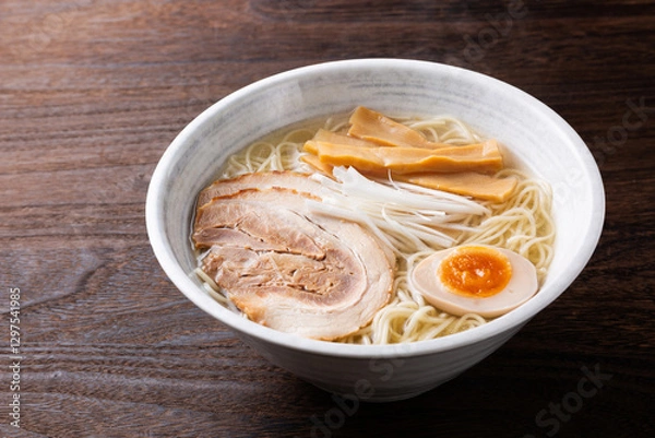 Obraz テーブルの上の塩ラーメン