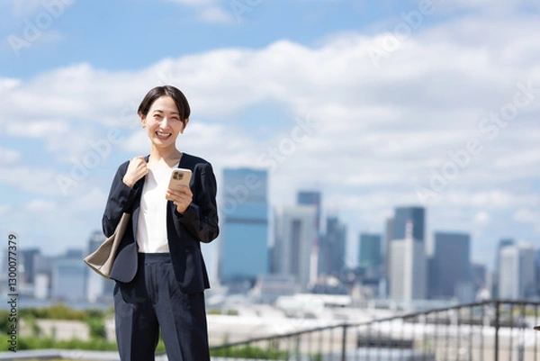 Fototapeta 女性　スマートフォン