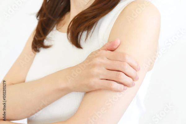 Fototapeta 女性の腕　ボディケア