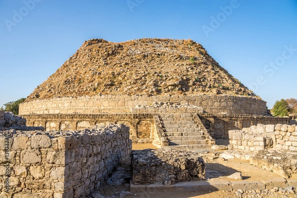 Fototapeta View at the ruins of Dharmarajika Stupa and Monastery in Taxila, Pakistan