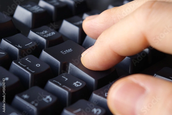 Fototapeta エンターキーを押す指