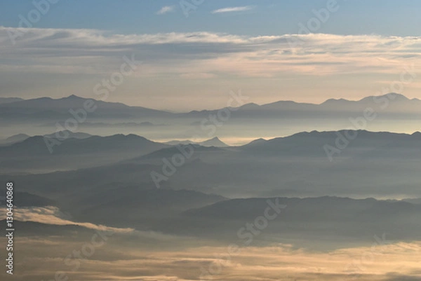 Obraz 雲海に浮かぶ山々、蝶ヶ岳からの眺め