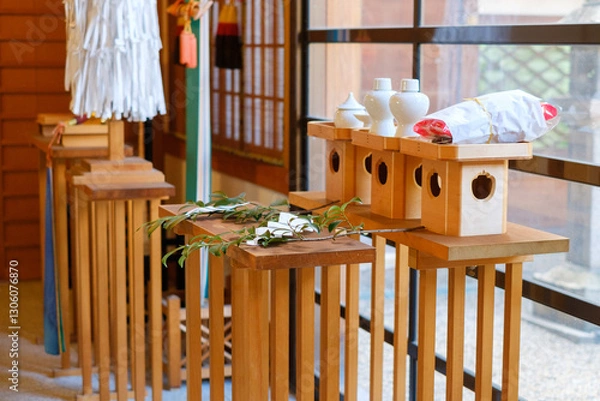 Obraz 神社の祭壇と玉串　お神酒　ご祈祷