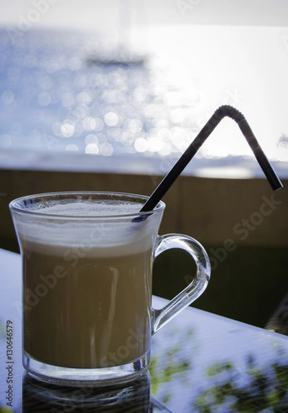 Obraz утренний свежий теплый кофе на побережье