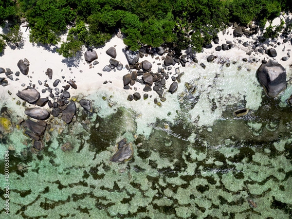 Obraz Anse Cocs beach, La Digue Seychelles, tropical beach during a luxury vacation in Seychelles. Tropical beach Anse Cocs beach, La Digue, Praslin, Mahe Seychelles with turqouse colored ocean