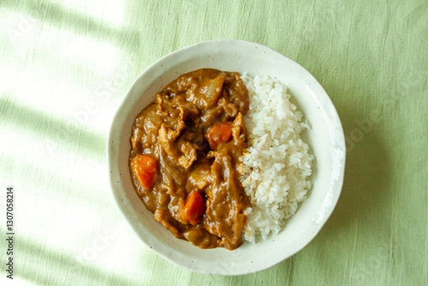 Obraz 真上から見た豚肉のカレーアップ
