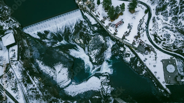 Fototapeta Spokane River in Downtown Spokane, Washington in the snow