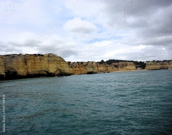 Obraz Höhlen und Klippen vor der portugisieschen Atlantikküste