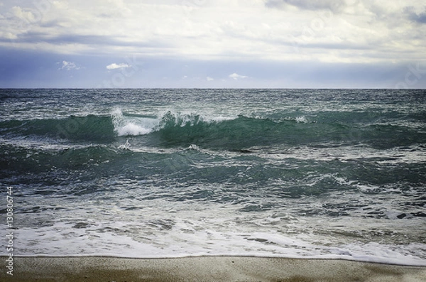 Obraz волны на море осенью