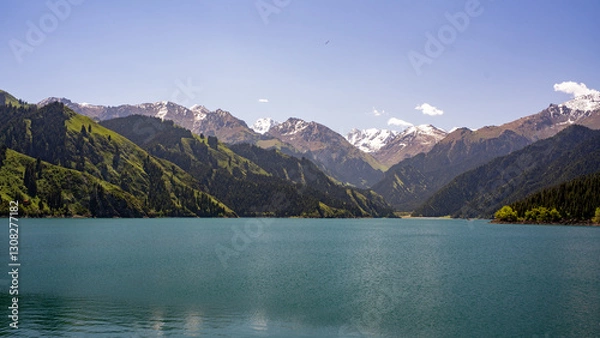 Obraz lake in the mountains，天山天池