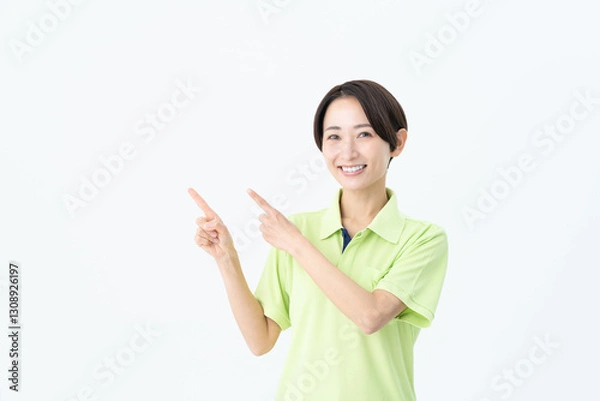 Fototapeta ミドルの介護福祉士の女性