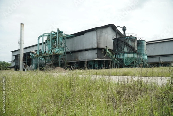 Obraz grain elevator in the countryside