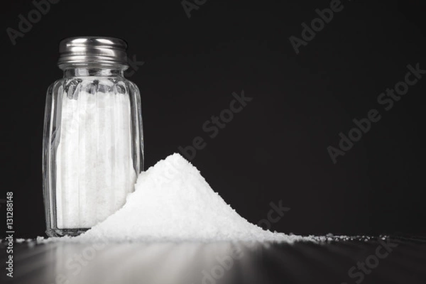Obraz glass salt shaker