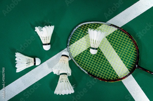 Obraz shuttlecocks and badminton racket.