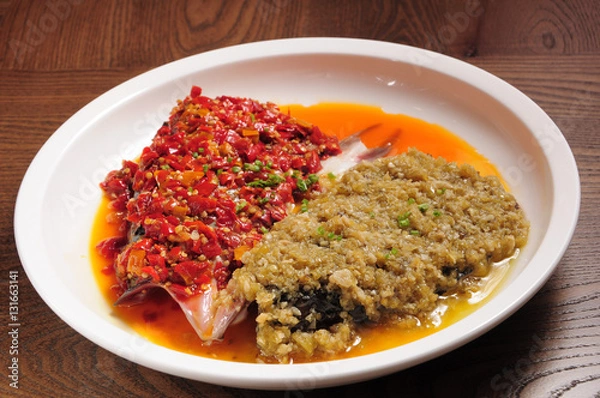 Obraz Chop bell pepper fish head