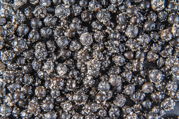 Fototapeta Fermentierter schwarzer Pfeffer