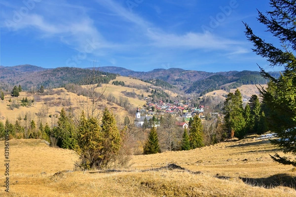 Obraz Early spring view of the little mountain village Jaworki at the foot of the Pieniny and Beskid Sadecki Mountains, Poland
