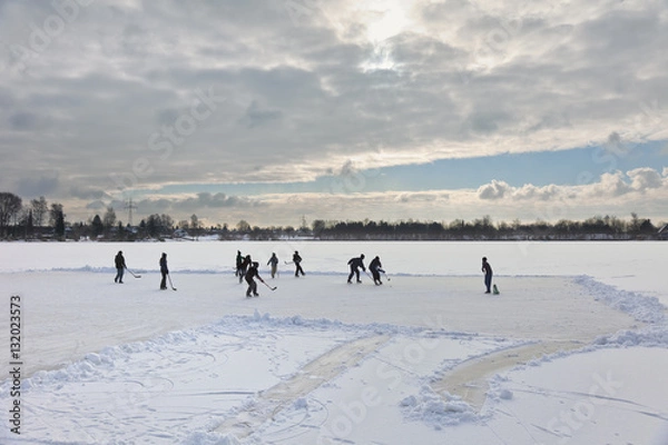 Fototapeta  Eishockey auf einem See

