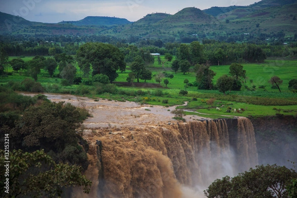 Fototapeta Tis Isat spada na niebieski Nil.