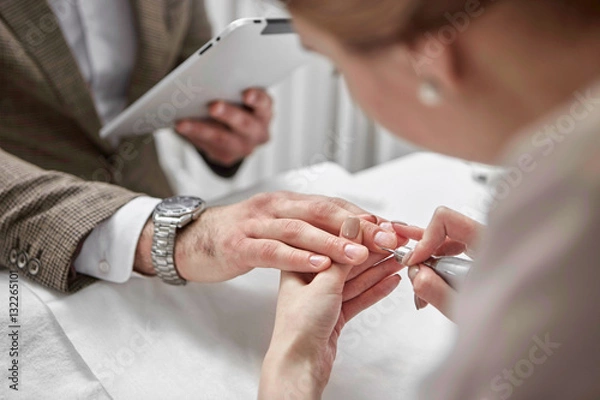 Fototapeta manicure for man