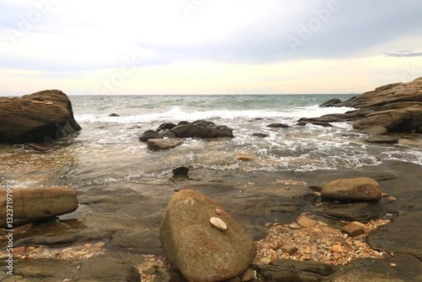 Obraz rocks in the sea with waves