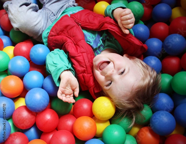 Fototapeta Ball Pool Boy