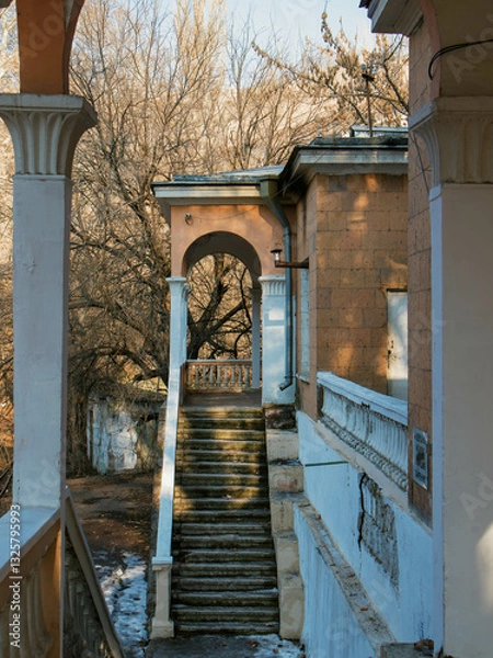 Obraz old building in the city