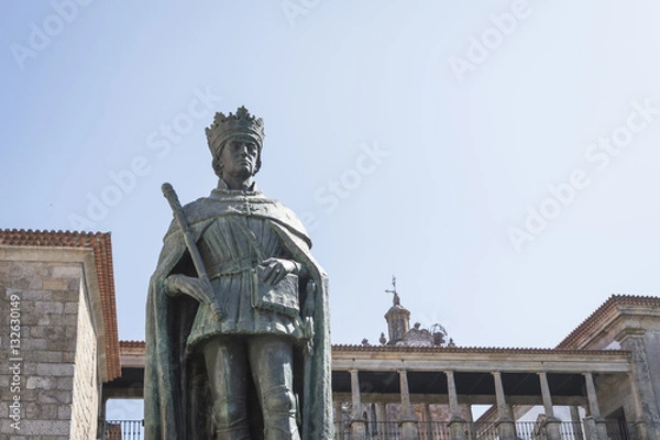 Fototapeta Statue of king Duarte, also called Edward, ancient Portugal sovereign, placed in Viseu