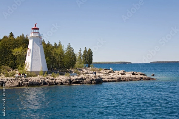 Obraz tobermory view from boat to island and lighthouse