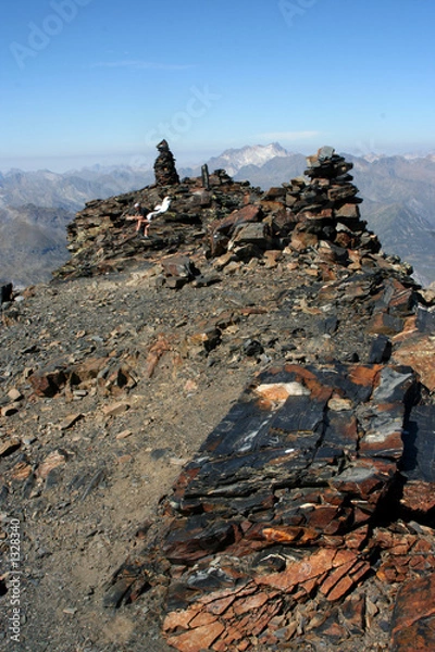 Fototapeta vignemale derrière le cairn (pn368x26)