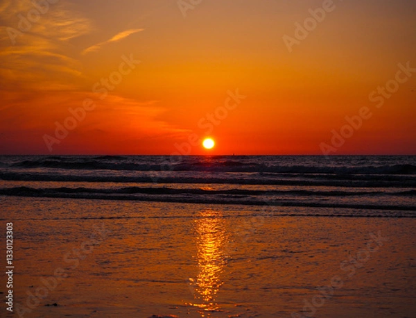 Fototapeta Sunset on the beach close-up - Horizontal