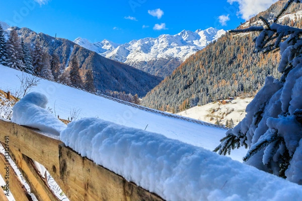Obraz WINTER Zaun mit Blick ins Tal