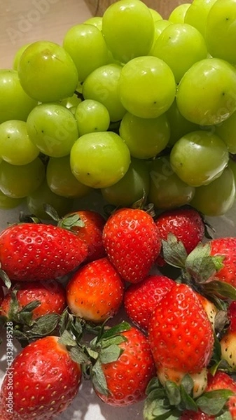 Fototapeta Strawberries and grapes