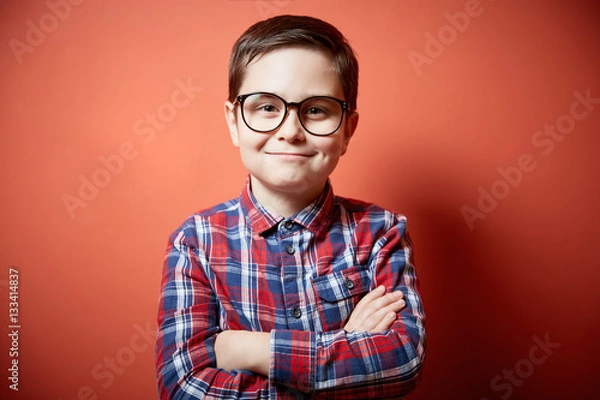 Obraz cute boy with big glasses