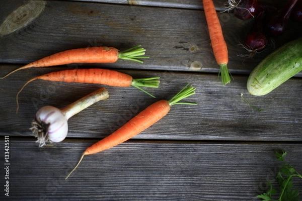 Fototapeta Летние овощи на деревянном столе 