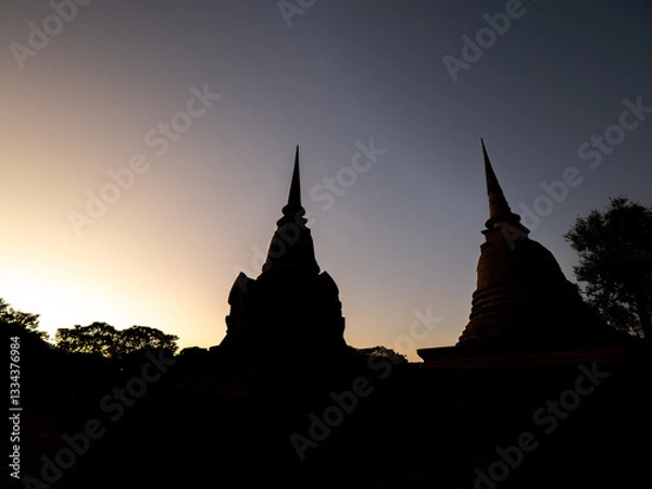 Obraz Twin Chedis at Twilight: Sukhothai in Shadows