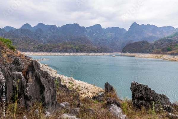 Obraz The scenery of Wanfeng Lake in Xingyi City, Qiannan Autonomous Prefecture, Guizhou Province, China.