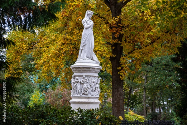 Fototapeta Berlin, the city of a thousand faces and new discoveries
