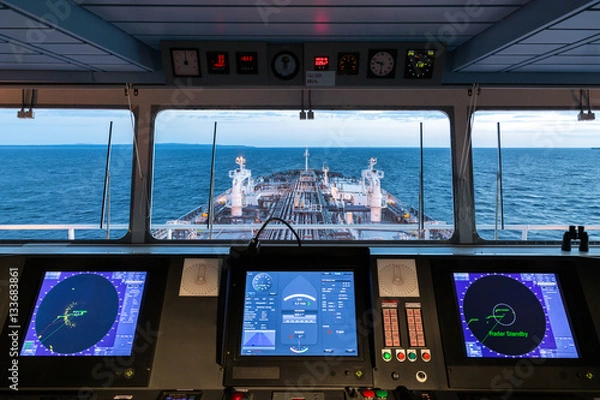Fototapeta Panel sterowniczy tankowca.
