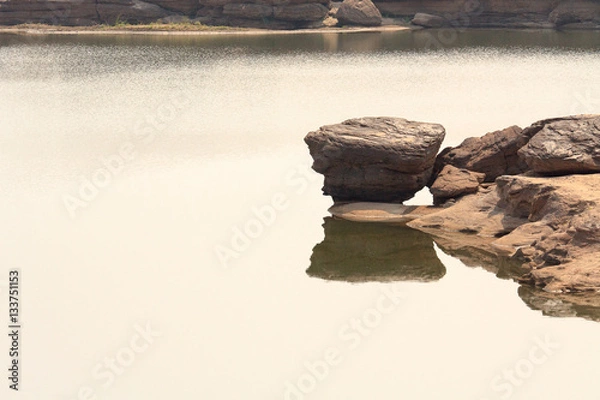Obraz rock on water