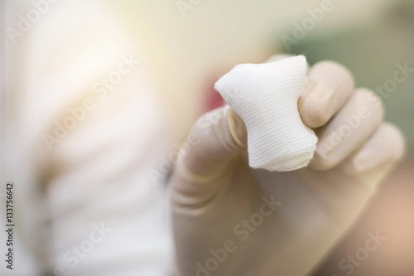 Obraz hand with gauze