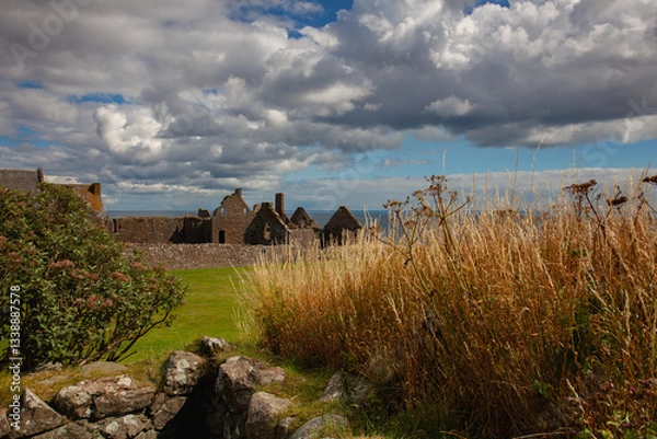 Obraz The part of Dunnottar Castle, Stonehaven, Scotland